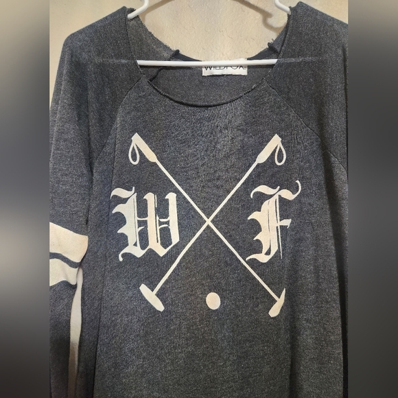 Wildfox Long Sleeve Tshirt Size Medium - Picture 2 of 8